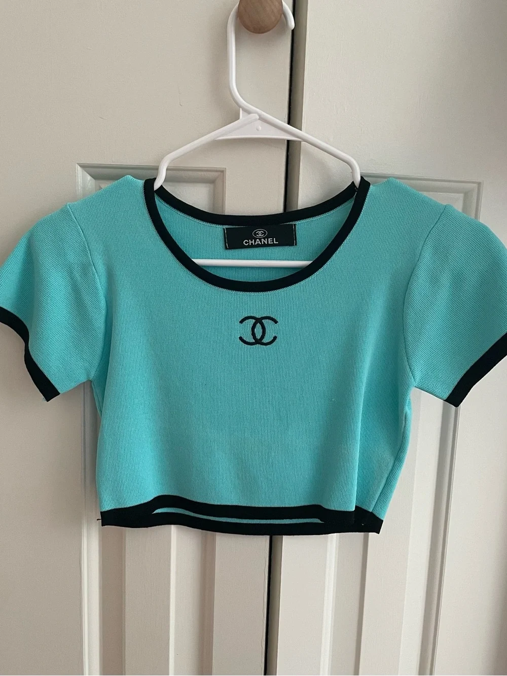 CHANEL Vintage 1990s Rib Knit Cropped Top